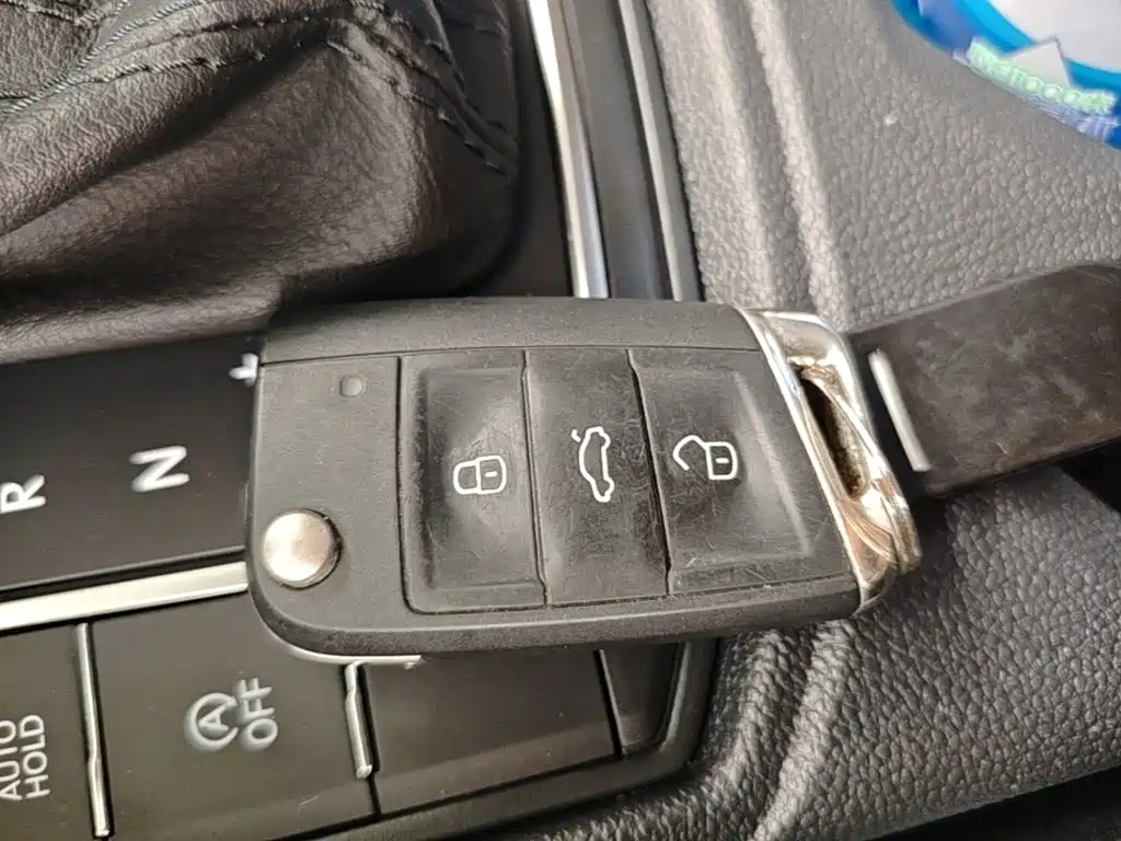 Volkswagen Lavida — миниатюра 9