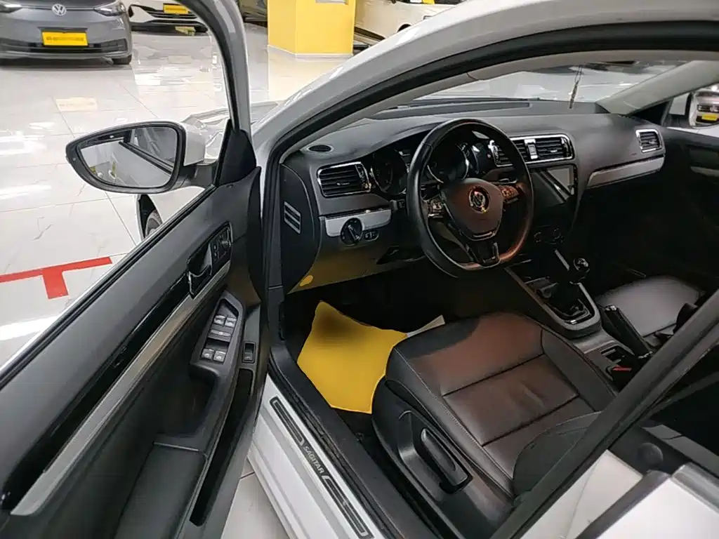 Volkswagen Sagitar — миниатюра 21
