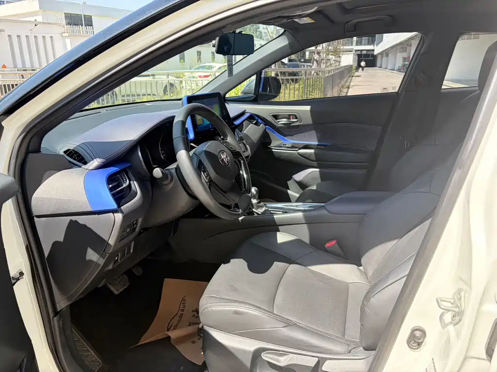 Toyota IZOA — миниатюра 7