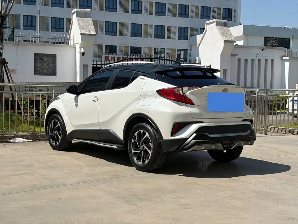 Toyota IZOA — миниатюра 6