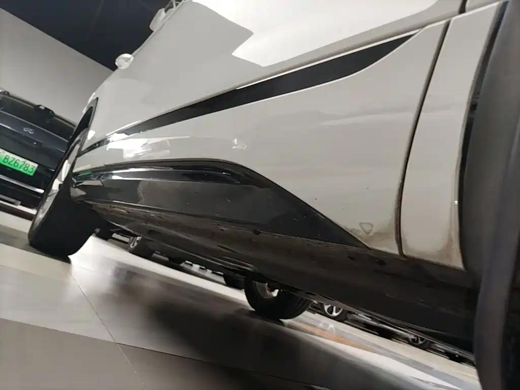 Volkswagen X — миниатюра 21