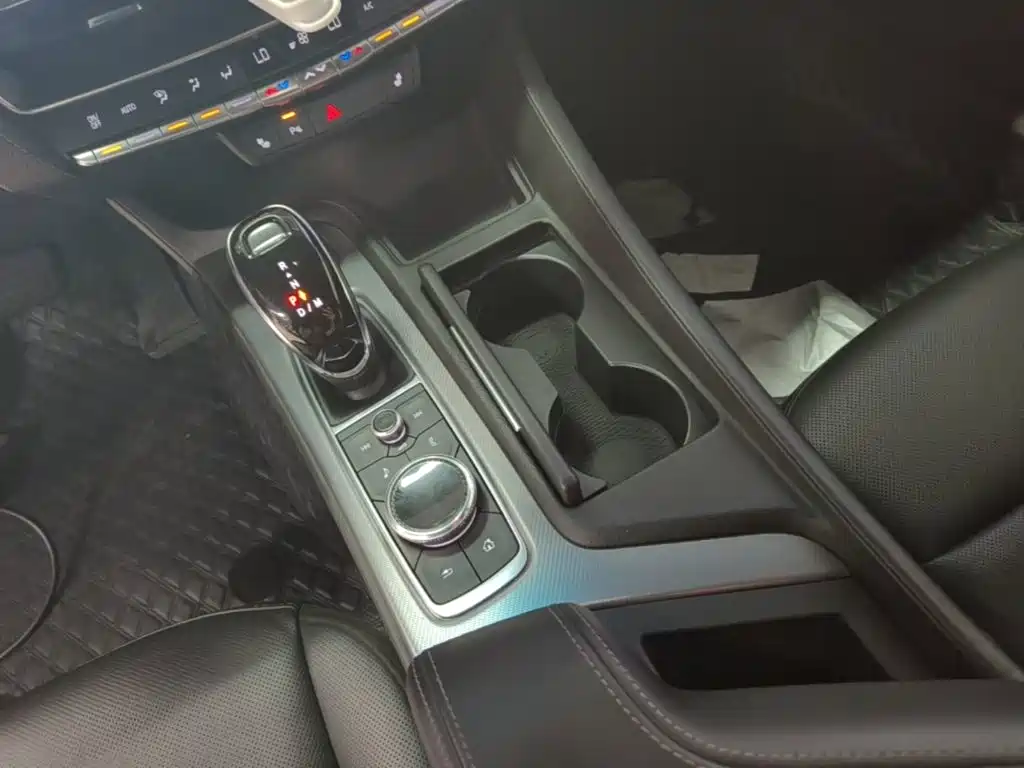 Cadillac CT5 — миниатюра 14