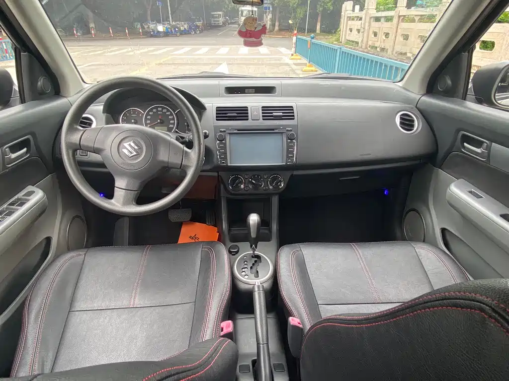 Suzuki Swift — миниатюра 7