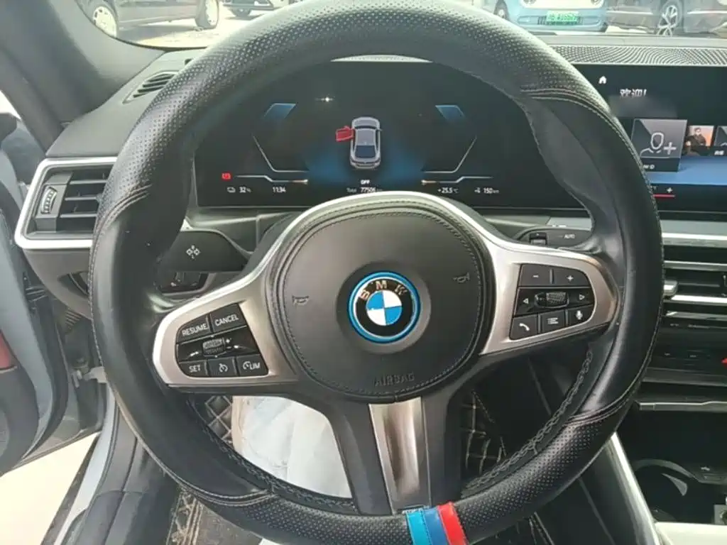 BMW i4 — миниатюра 11