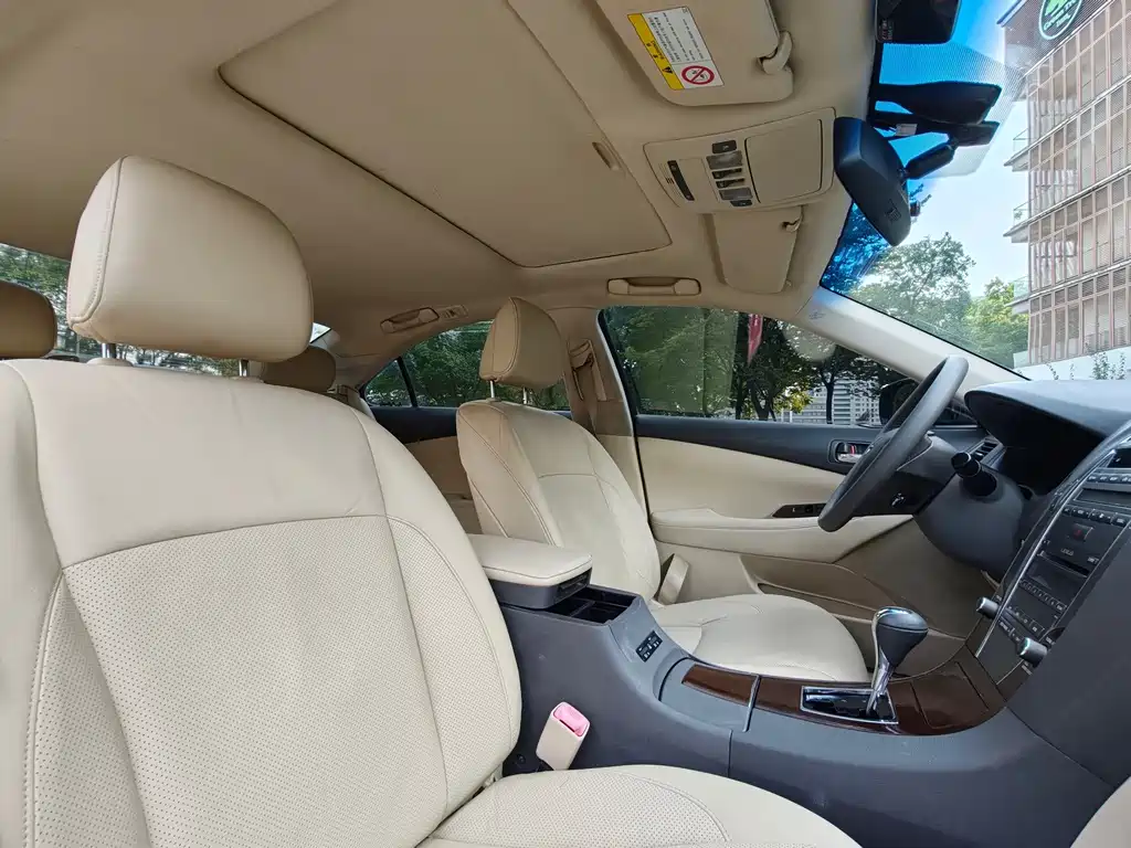 Lexus ES — миниатюра 9