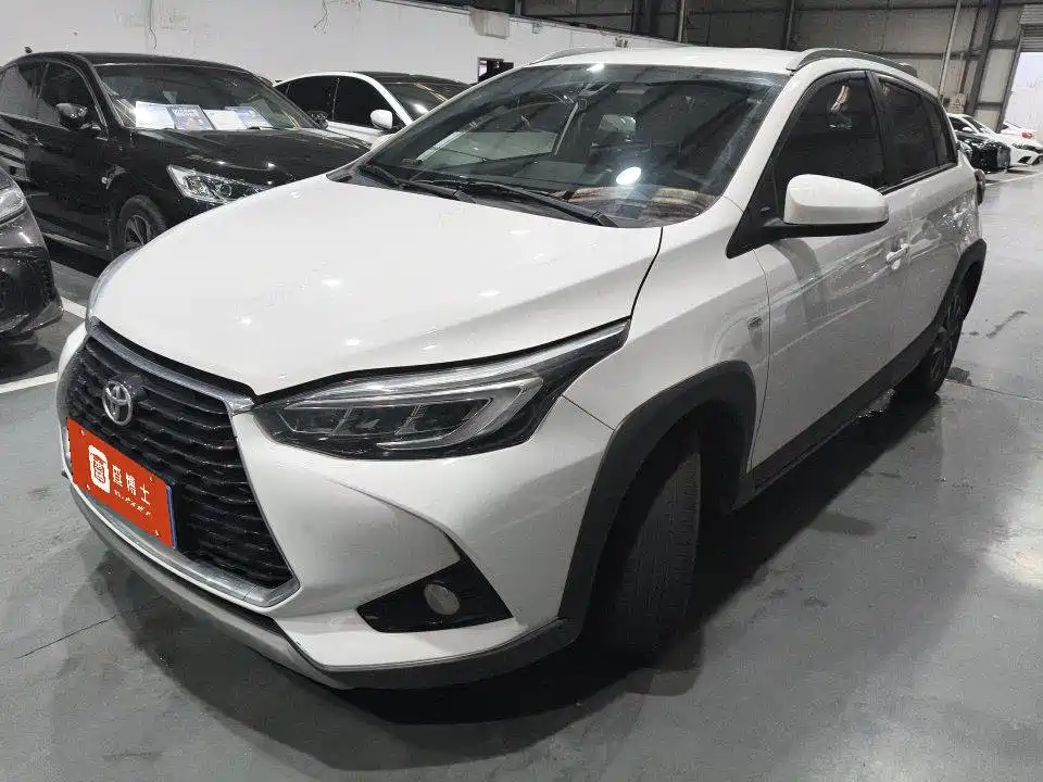 Toyota Yaris L 2022
