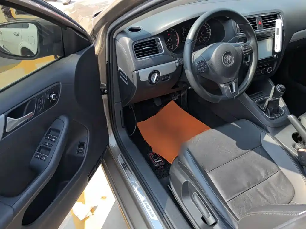 Volkswagen Sagitar — миниатюра 16