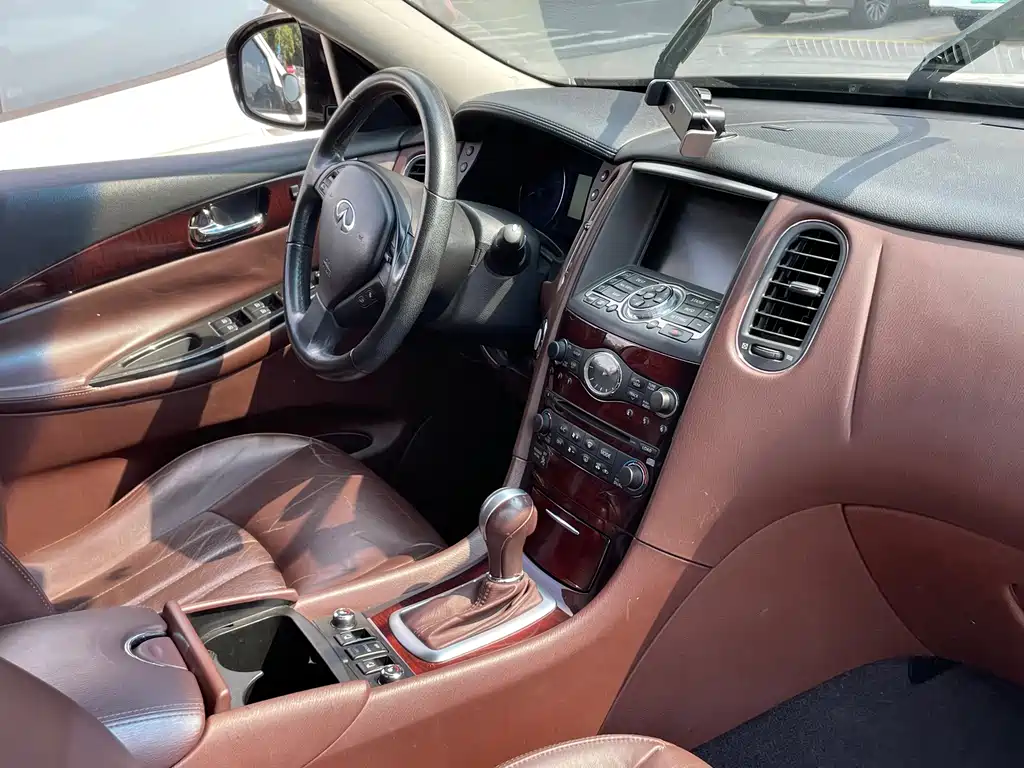 Infiniti QX50 (Import) — миниатюра 16