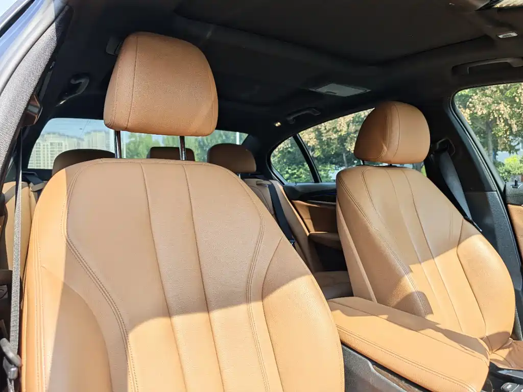 BMW 5 Series — миниатюра 15