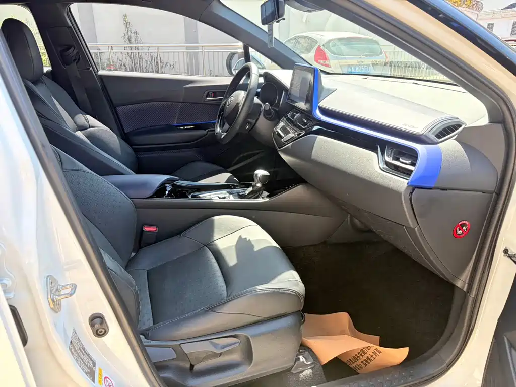 Toyota IZOA — миниатюра 9