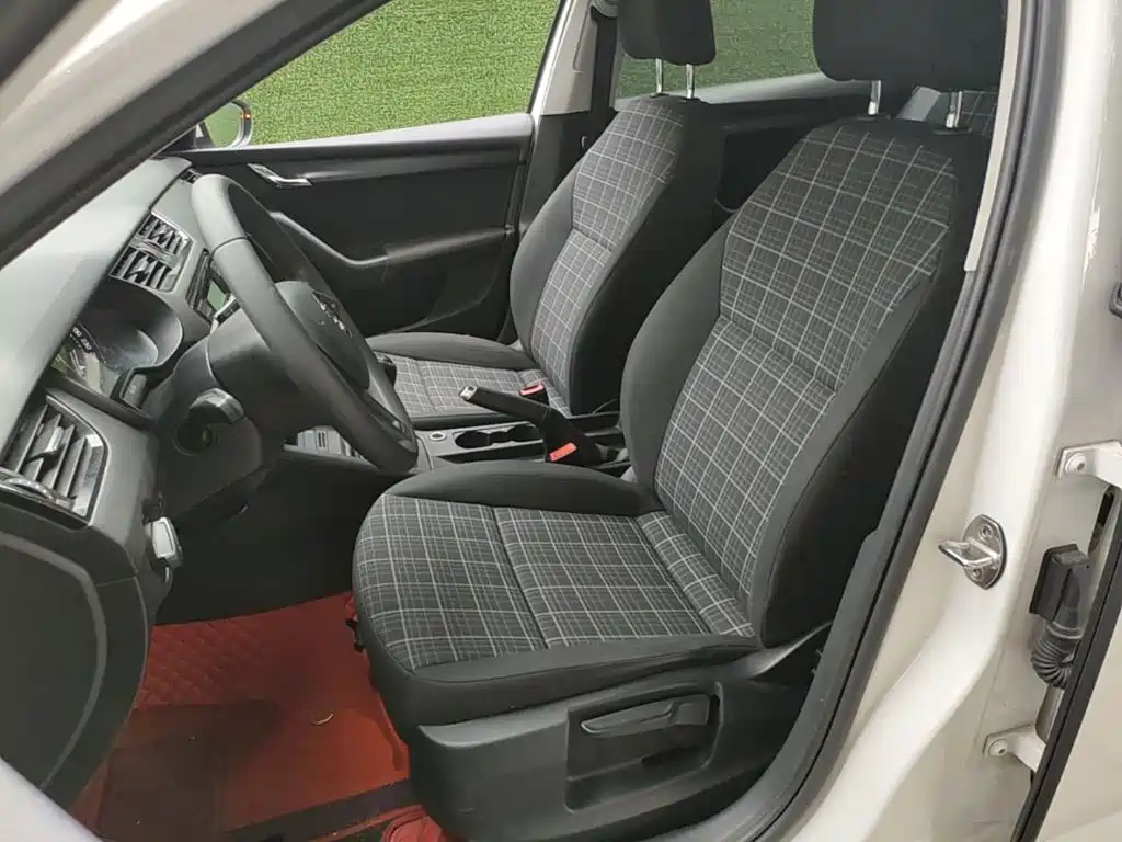 Skoda Octavia — миниатюра 15