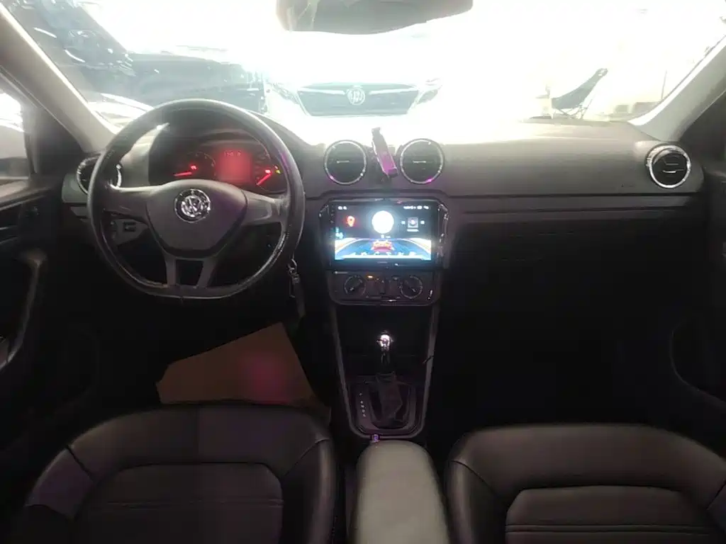 Volkswagen Jetta — миниатюра 10