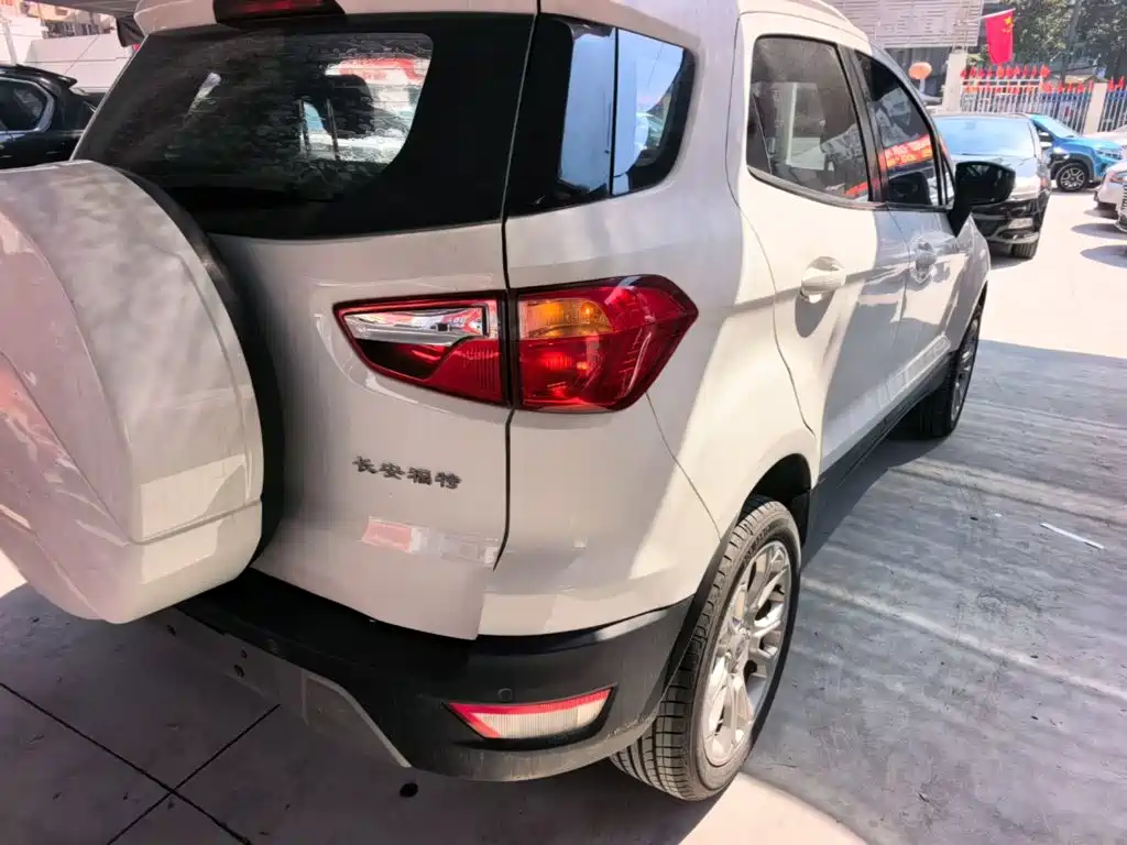 Ford Ecosport — миниатюра 8