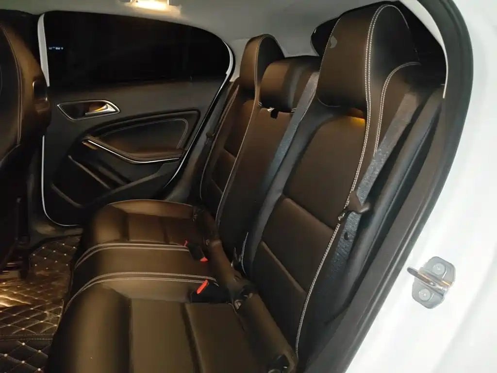 Mercedes-Benz GLA — миниатюра 13
