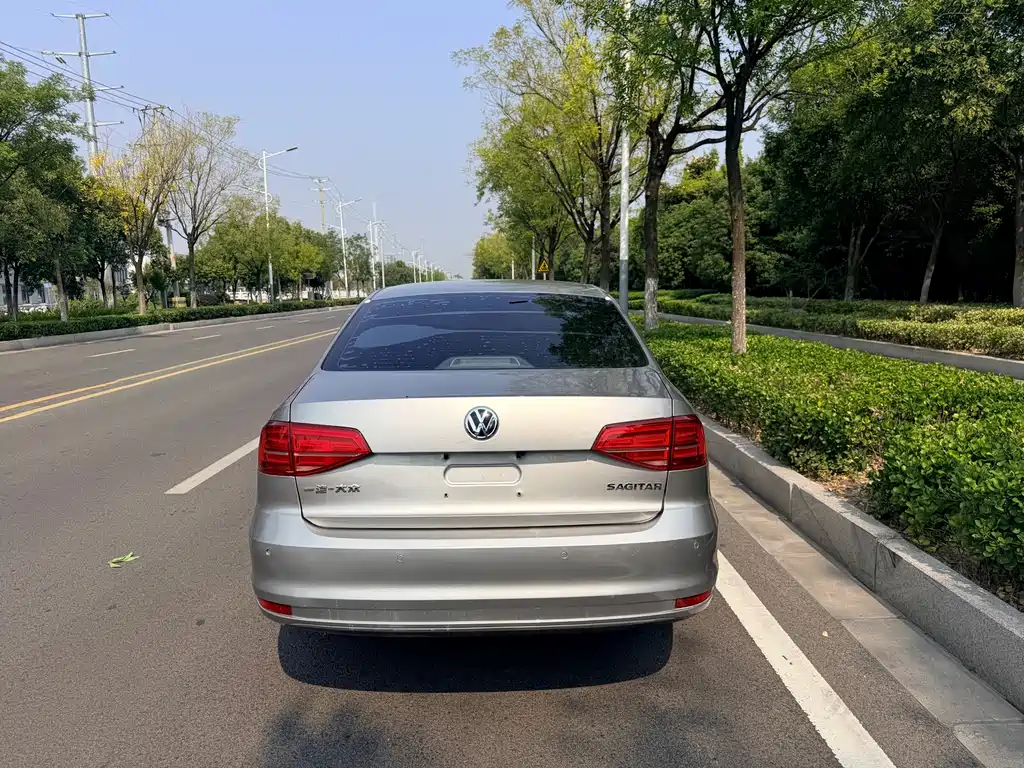 Volkswagen Sagitar — миниатюра 7