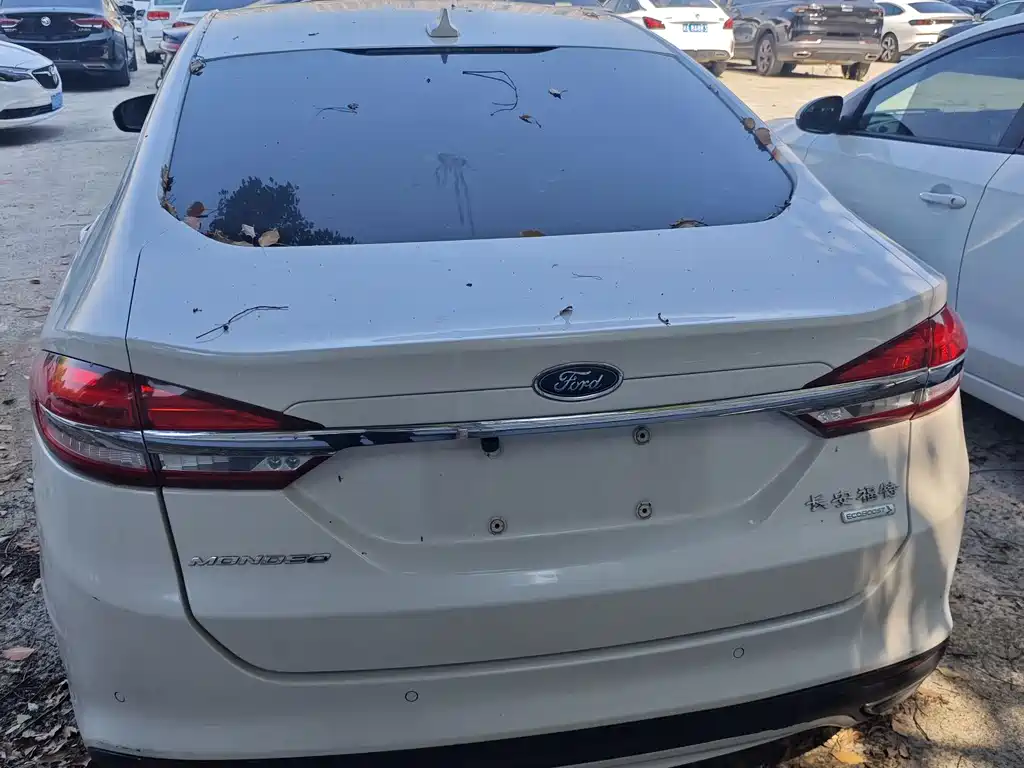 Ford Mondeo — миниатюра 8
