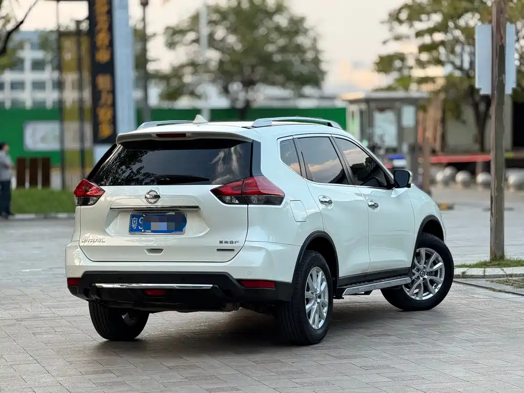 Nissan X-Trail — миниатюра 6
