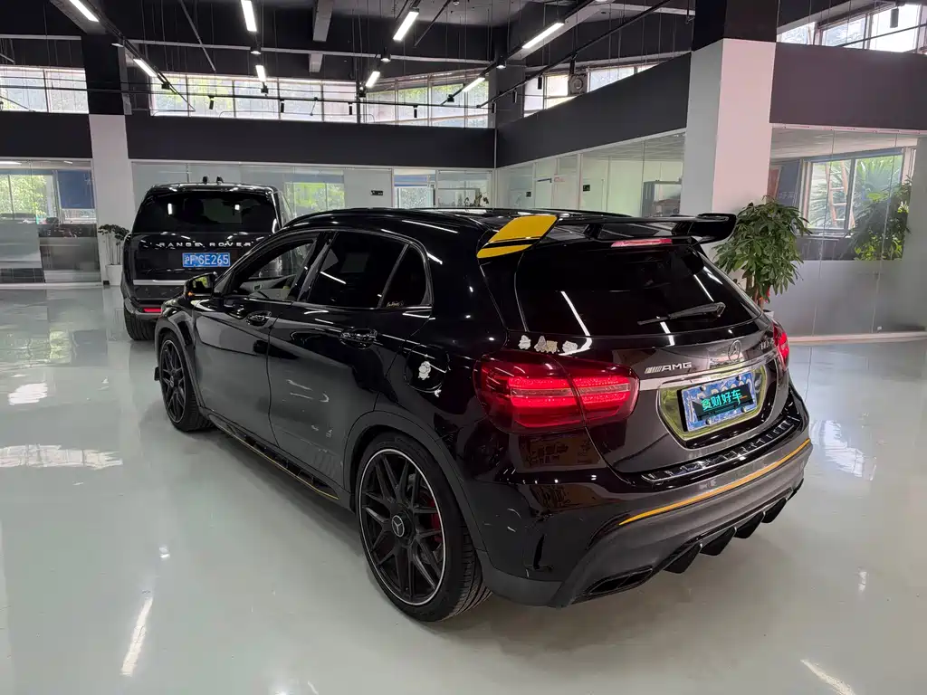Mercedes-Benz GLA AMG — миниатюра 9
