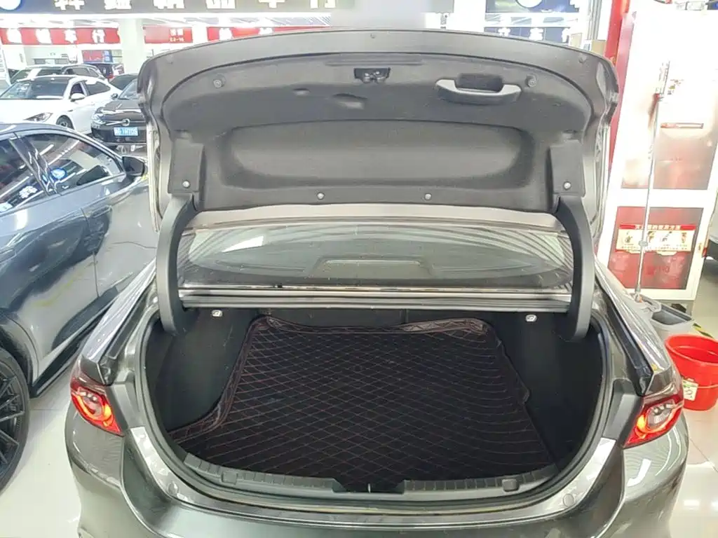 Mazda 3 Axela — миниатюра 19