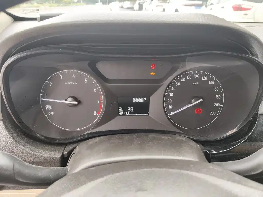 Buick Excelle — миниатюра 8