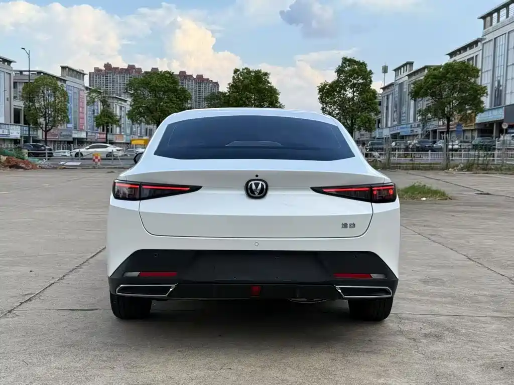 Changan Eado — миниатюра 8