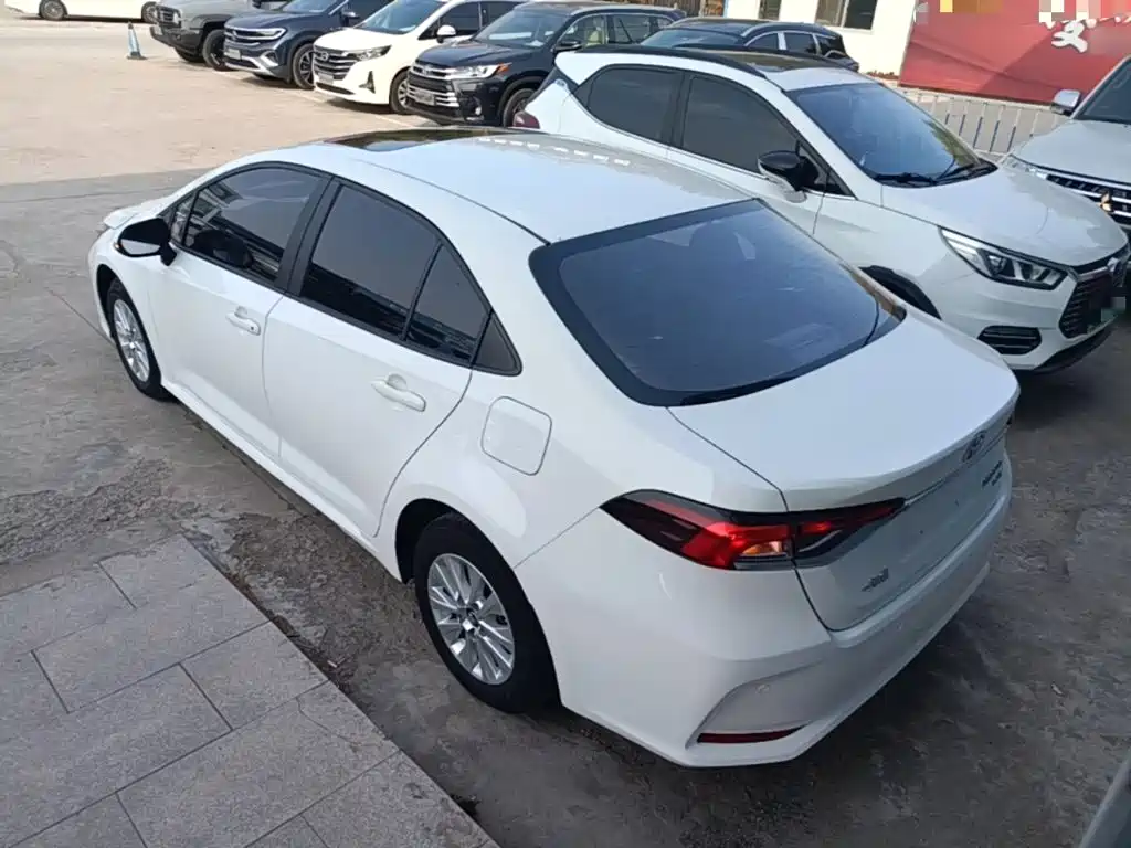 Toyota Corolla — миниатюра 5