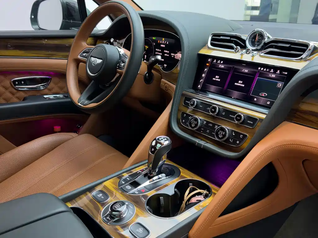 Bentley Bentayga — миниатюра 17