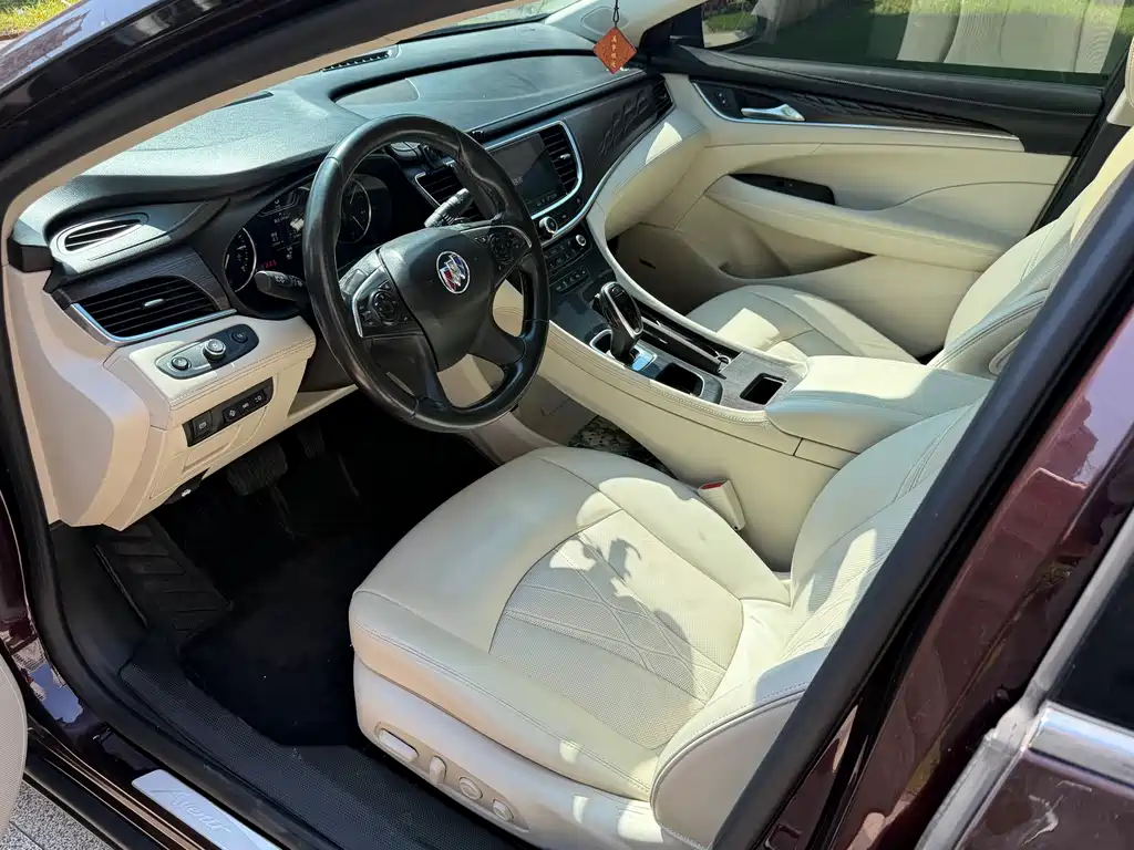 Buick LaCrosse — миниатюра 9