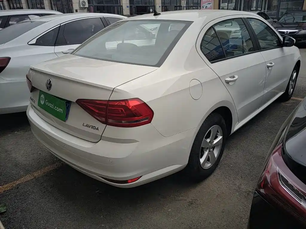 Volkswagen Lavida — миниатюра 7