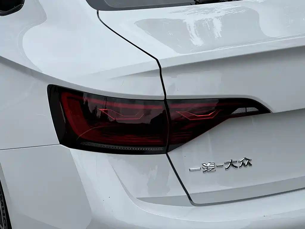Volkswagen Sagitar — миниатюра 19