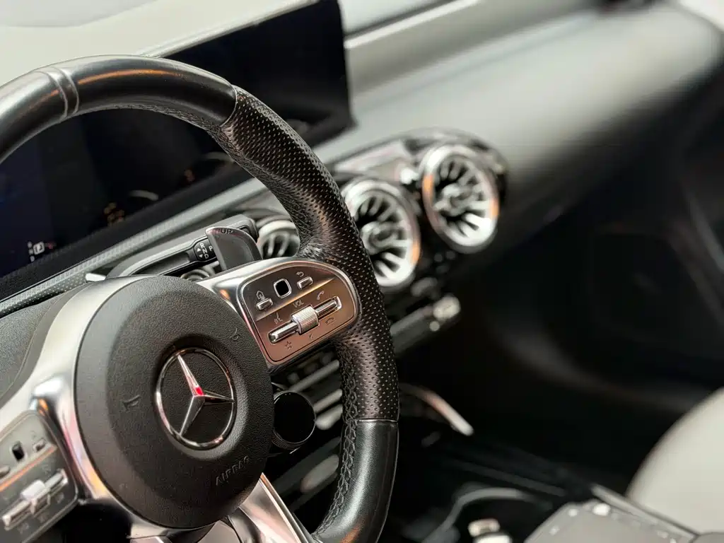 Mercedes-Benz A-Class AMG — миниатюра 13