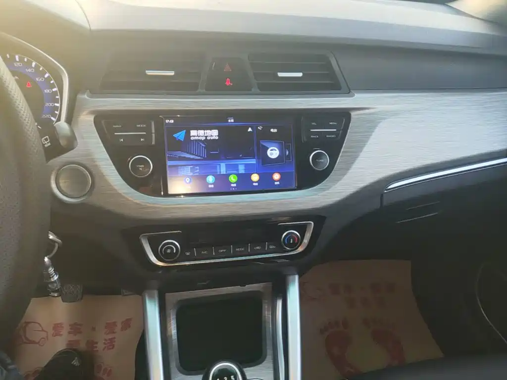 Geely Vision X3 — миниатюра 13