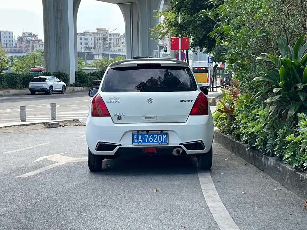 Suzuki Swift — миниатюра 10