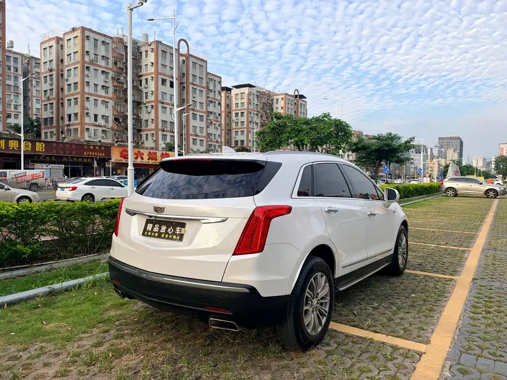 Cadillac XT5 — миниатюра 6