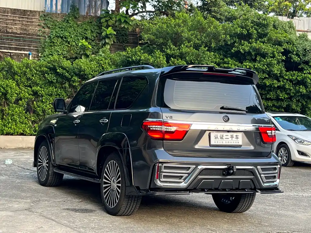 Nissan Patrol — миниатюра 11