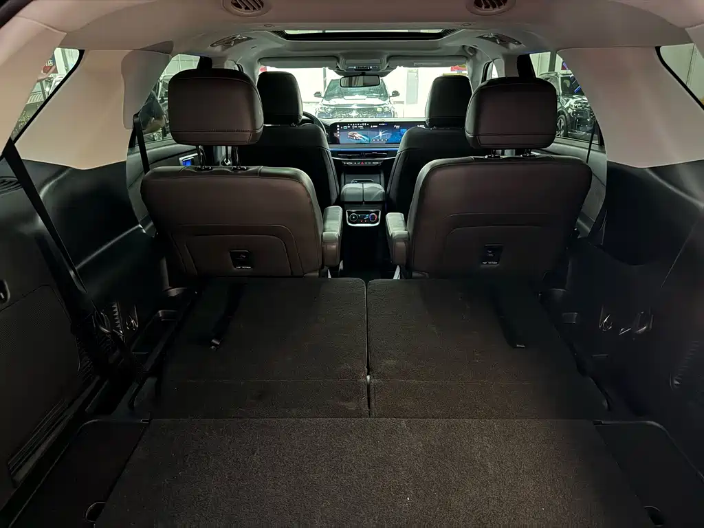 Ford Explorer — миниатюра 16