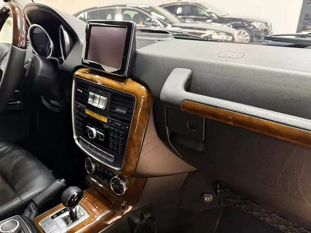 Mercedes-Benz G-Class — миниатюра 16