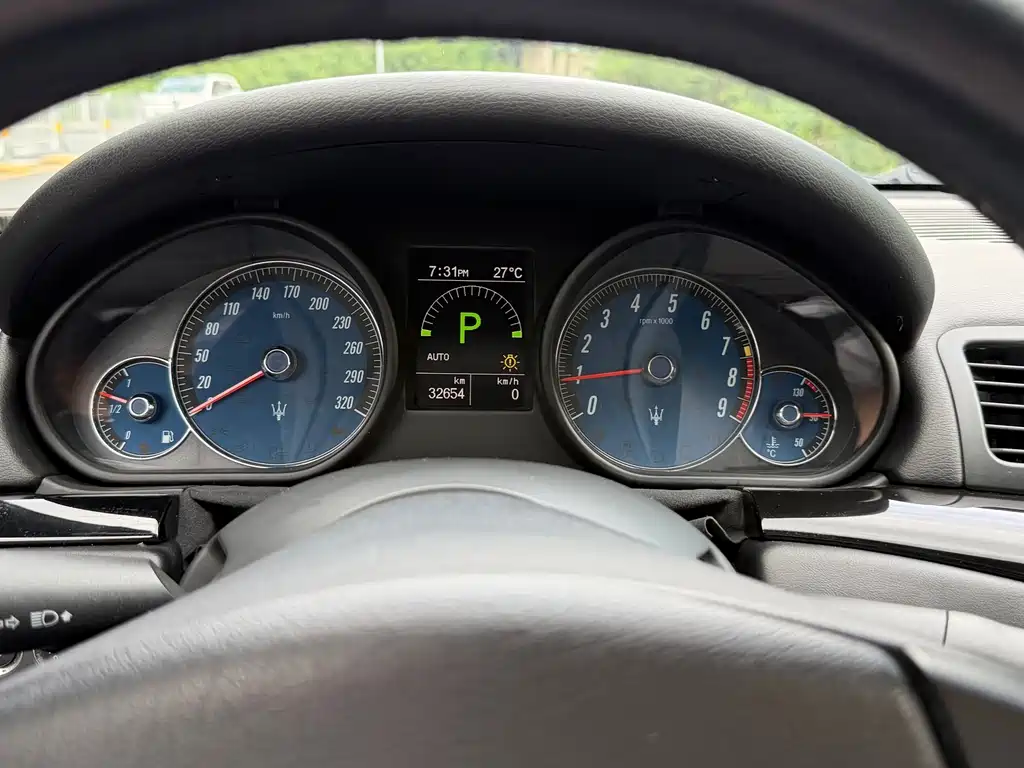 Maserati GranTurismo — миниатюра 17