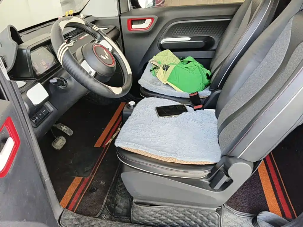 Wuling MINIEV — миниатюра 15