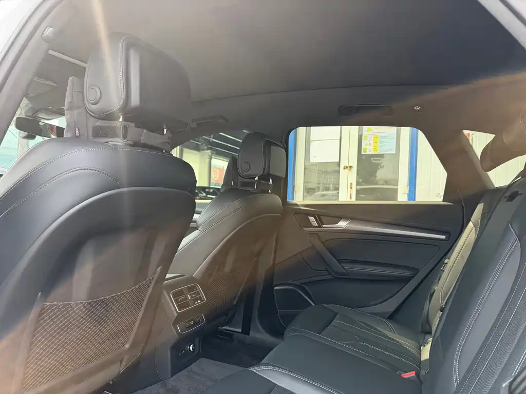 Audi Q5L — миниатюра 10