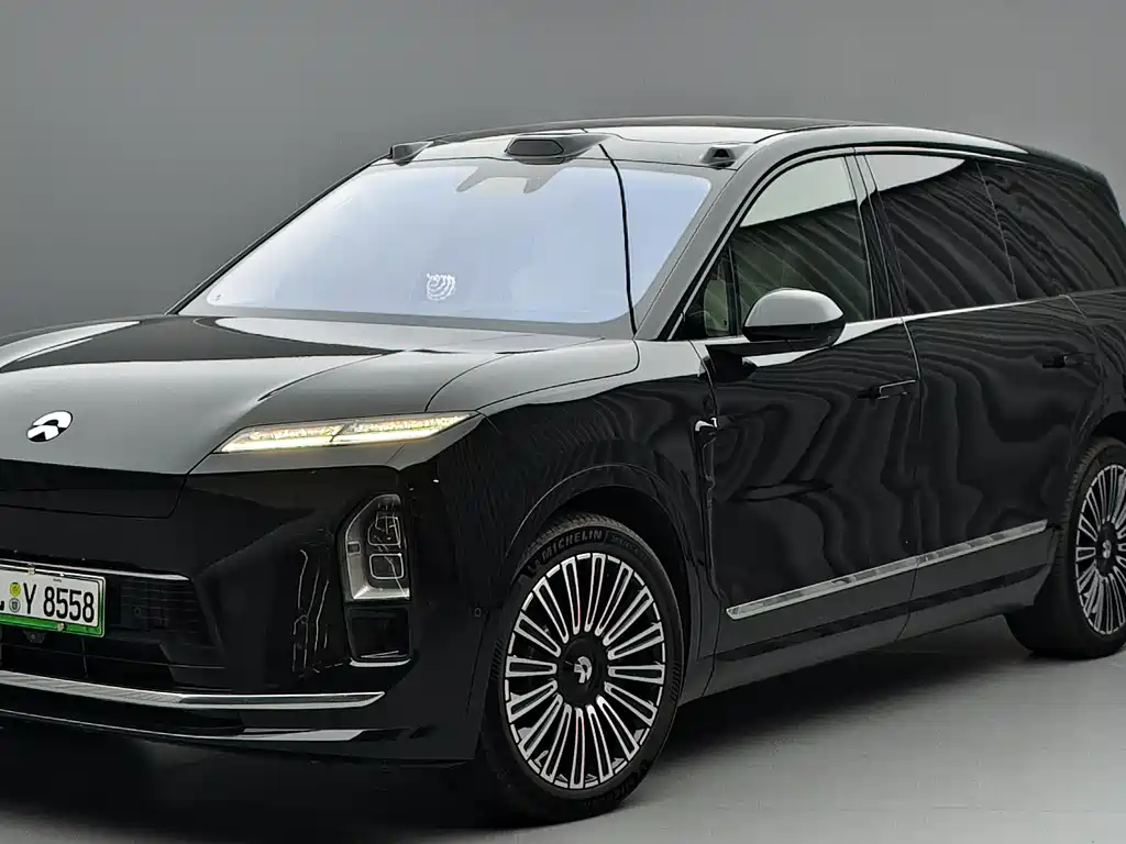 Nio ES8 2025