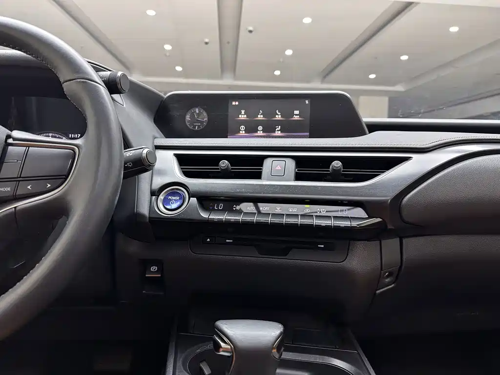 Lexus UX — миниатюра 10