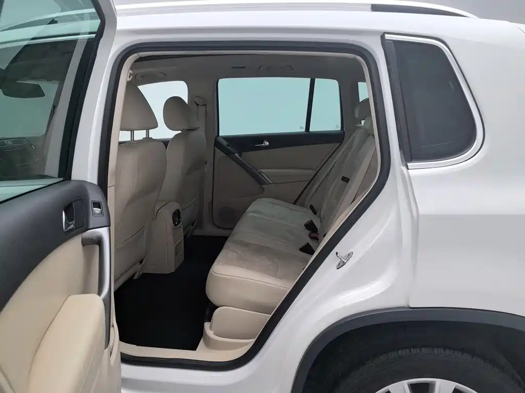 Volkswagen Tiguan — миниатюра 15