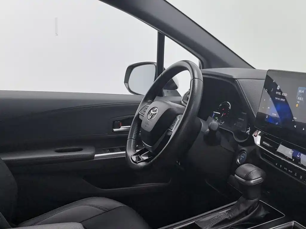 Toyota Sienna — миниатюра 22