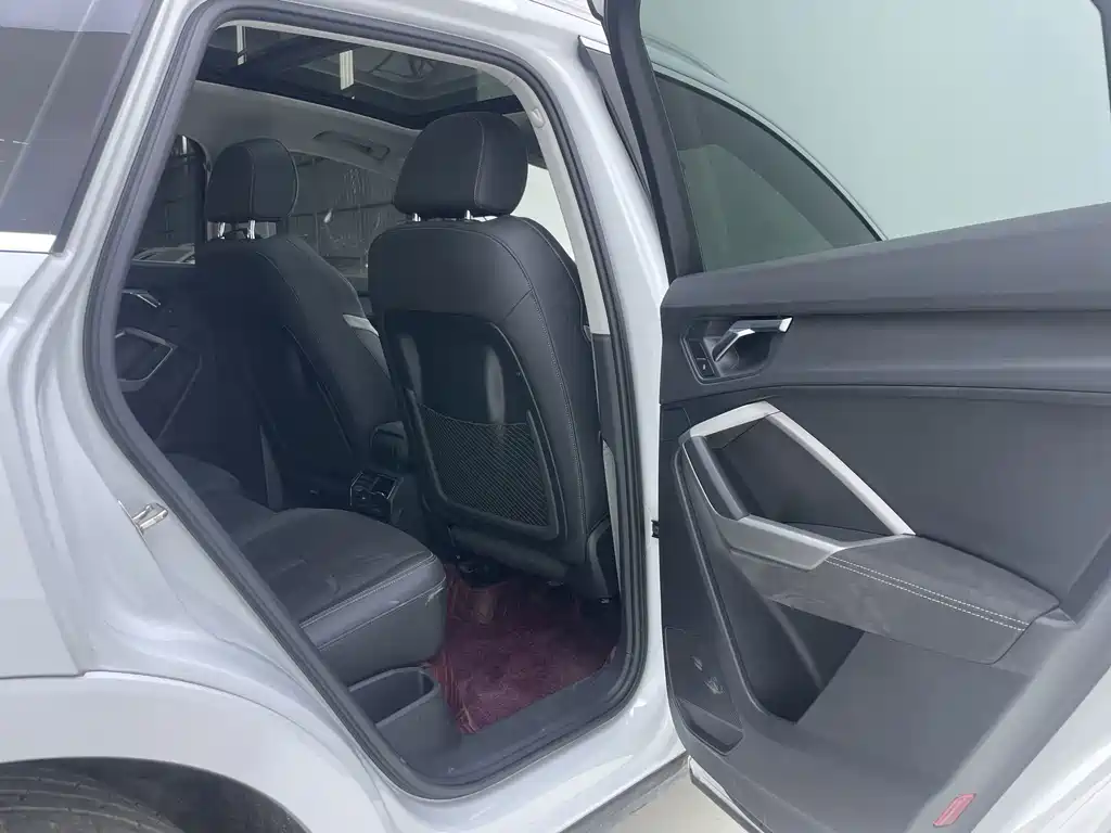 Audi Q3 — миниатюра 10