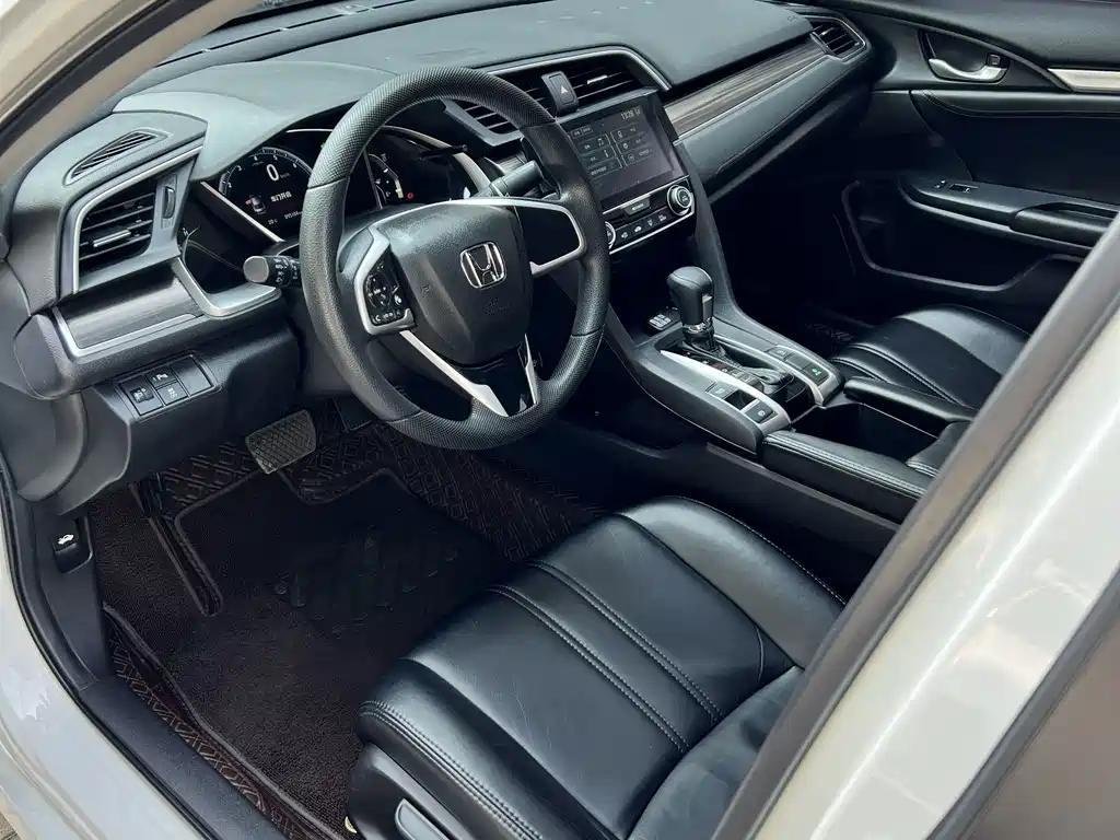 Honda Civic — миниатюра 4
