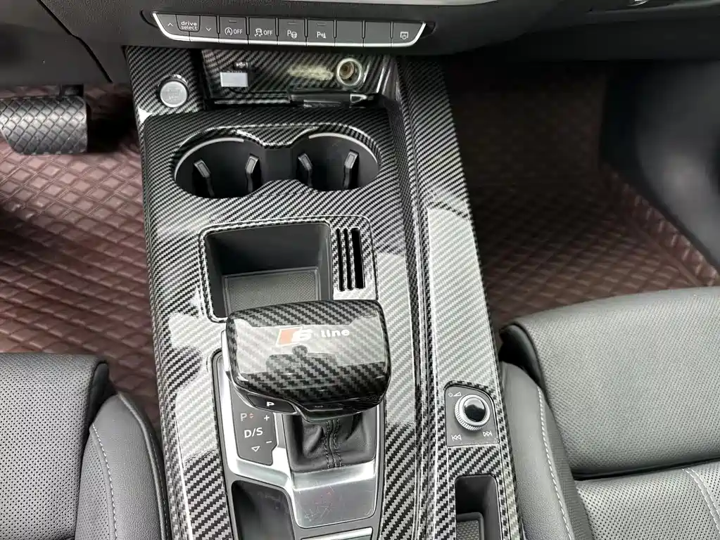 Audi A4L — миниатюра 14