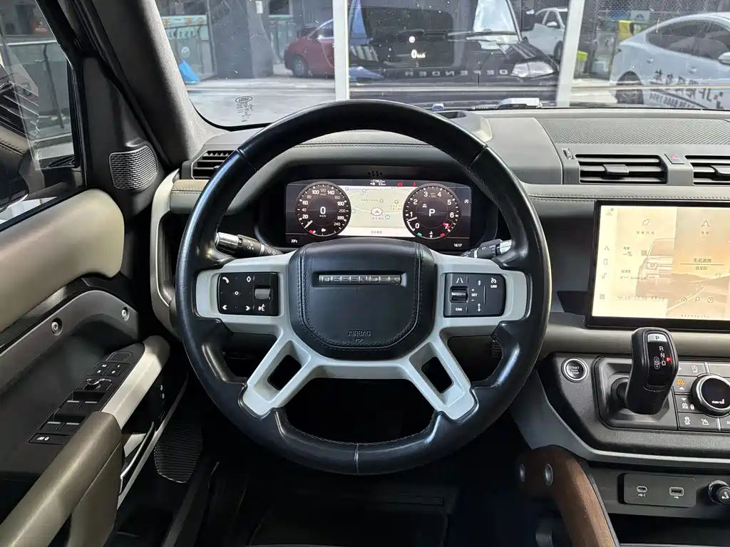 Land Rover Defender — миниатюра 13