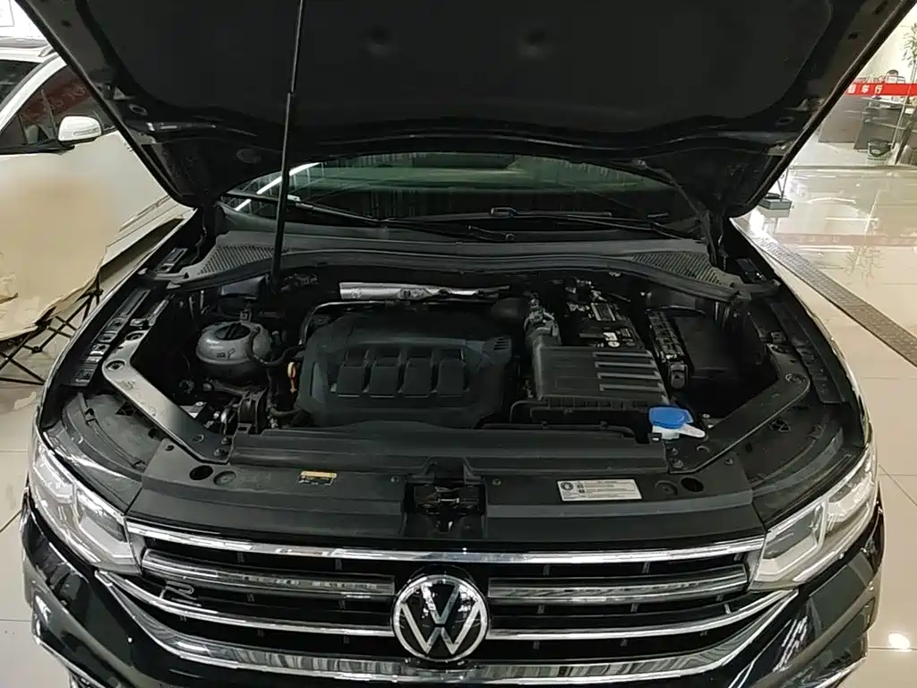 Volkswagen Tiguan L — миниатюра 20