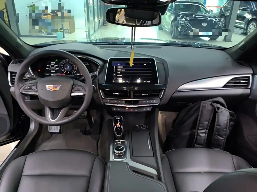 Cadillac CT5 — миниатюра 10